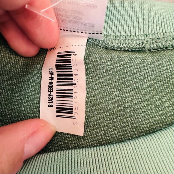 Gymshark Shirt Womens Medium Green Ombre Long Sleeve Crop Top Logo - Picture 5 of 11